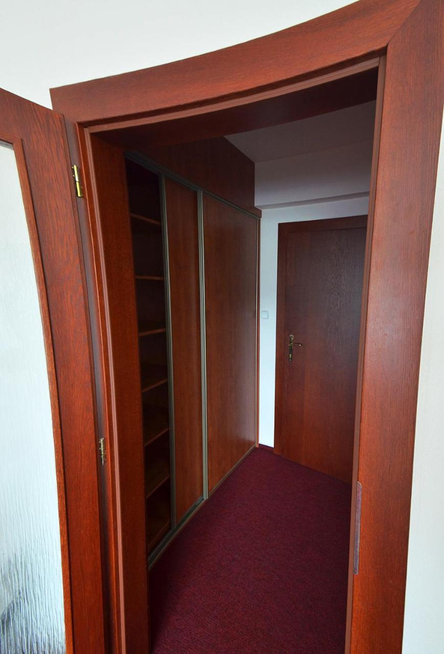 Hotel Lesana Стара-Лесна Экстерьер фото