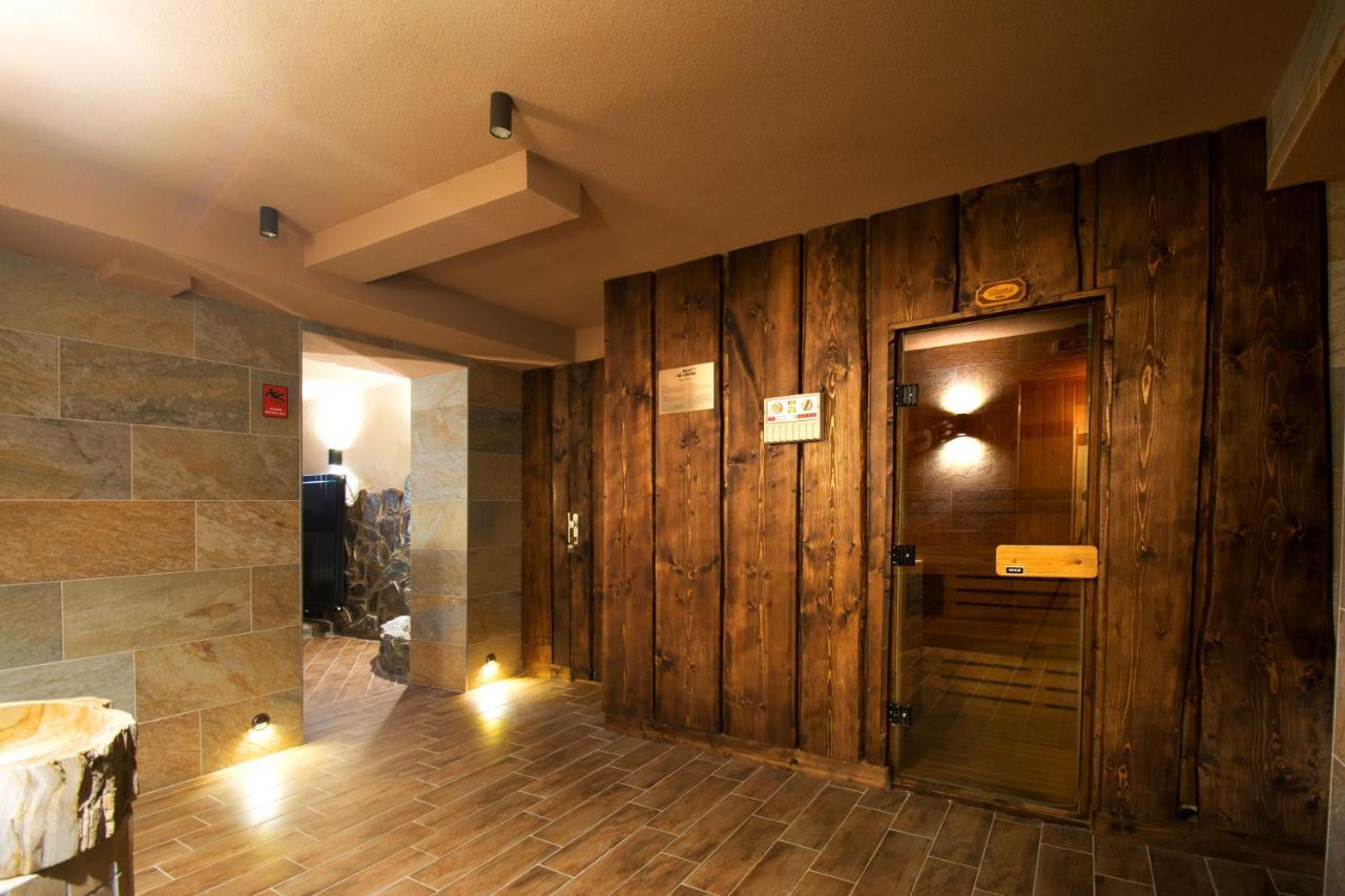Hotel Lesana Стара-Лесна Экстерьер фото